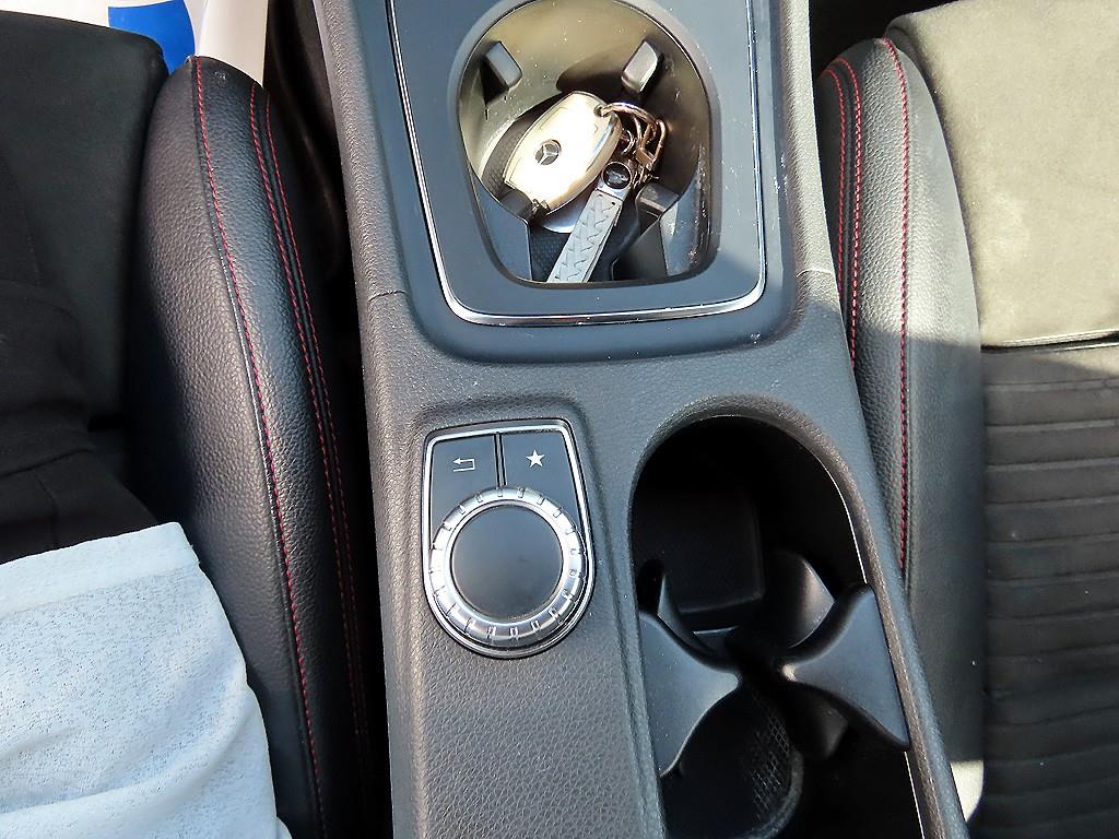 Mercedes Benz CLA Class - Vista 12