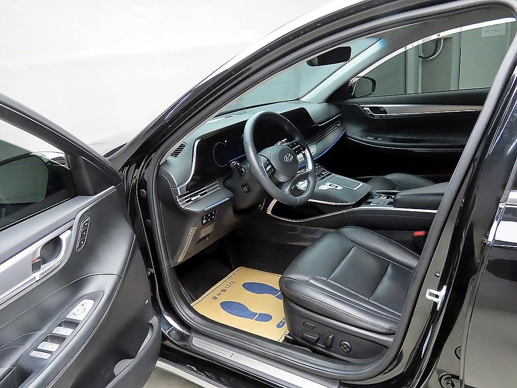 HYUNDAI Grandeur - Vista 5