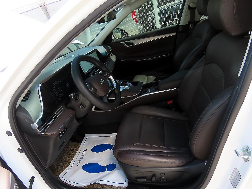 HYUNDAI Grandeur - Vista 5