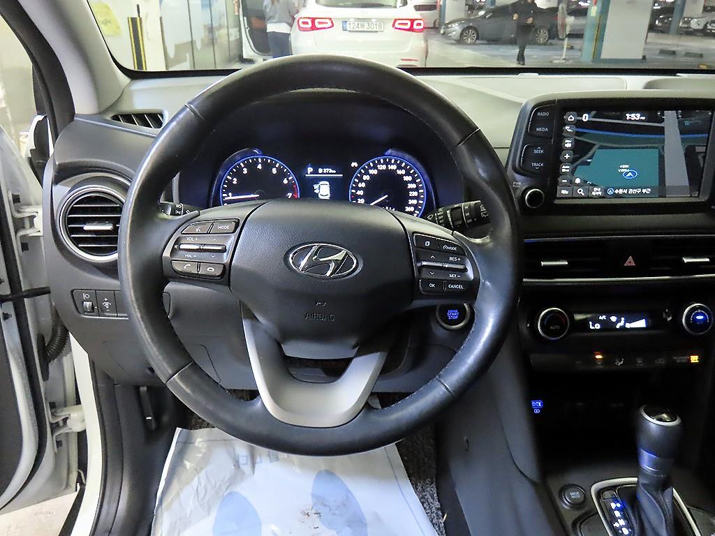 HYUNDAI Kona - Vista 8