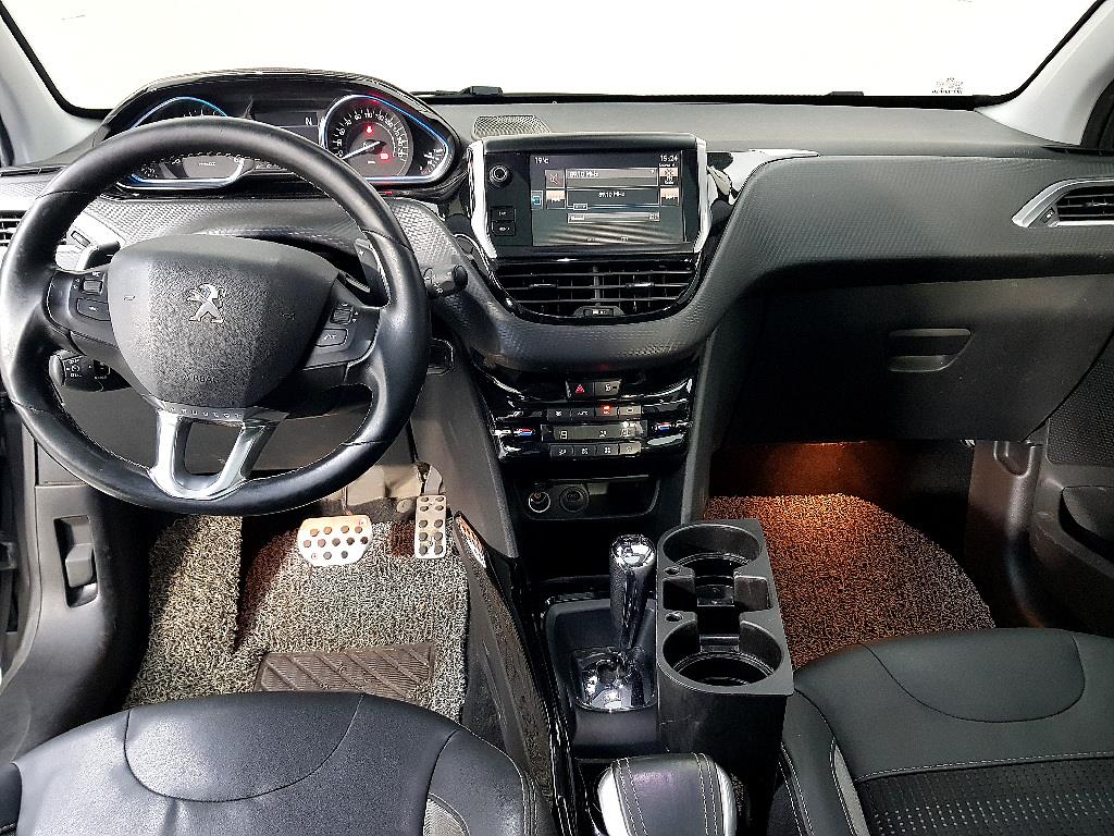 Peugeot 2008 - Vista 5