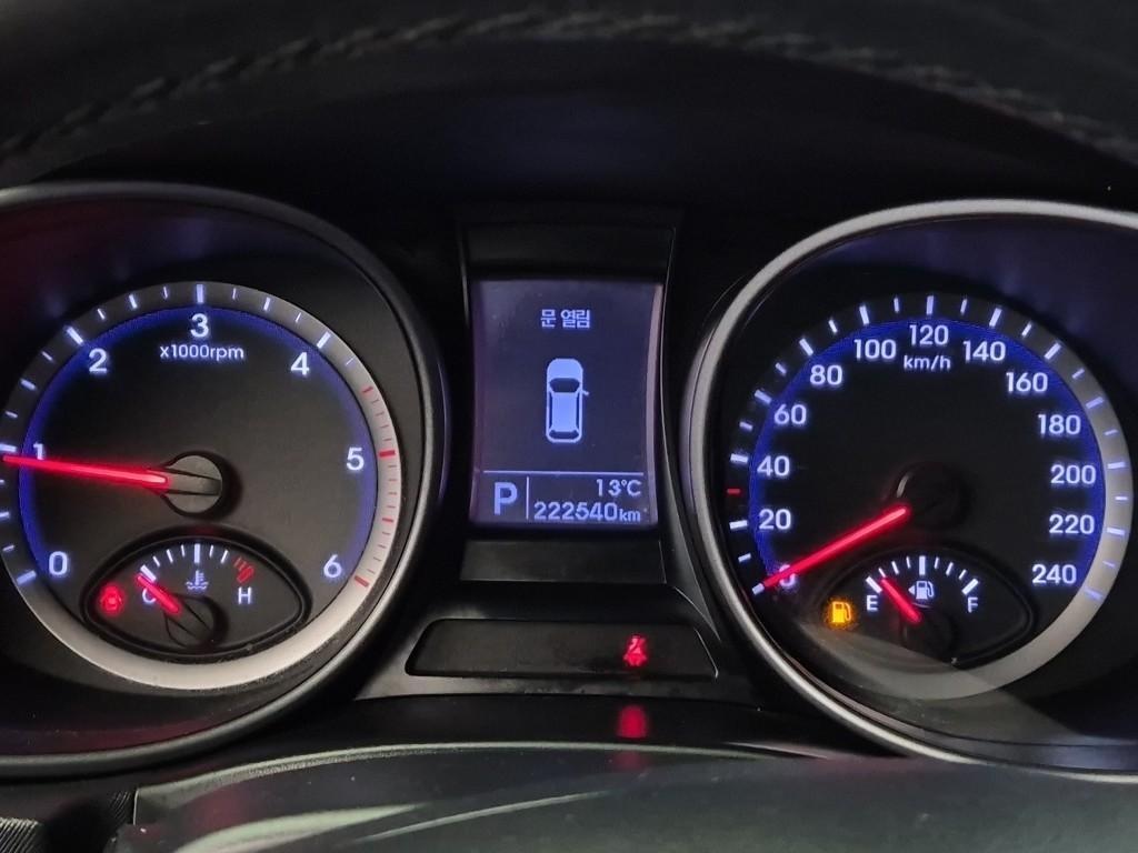 HYUNDAI Santa Fe - Vista 6