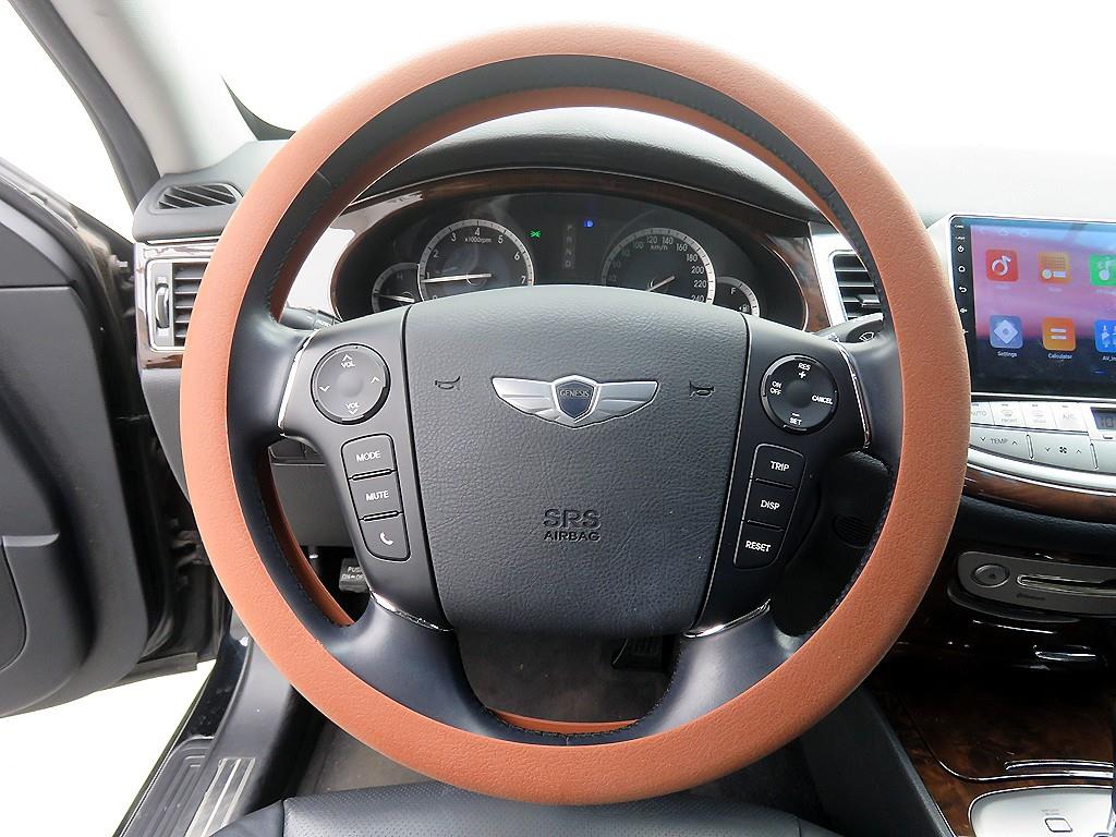 HYUNDAI Genesis - Vista 8