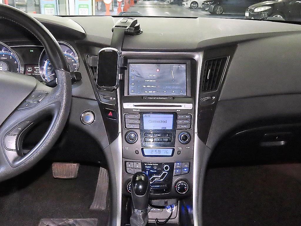 HYUNDAI Sonata - Vista 11