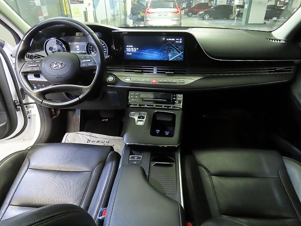 HYUNDAI Grandeur - Vista 10