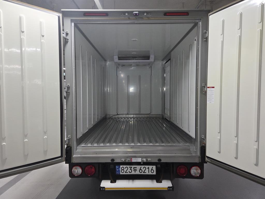 Small Truck Freezer Box(High Deck) - Vista 9