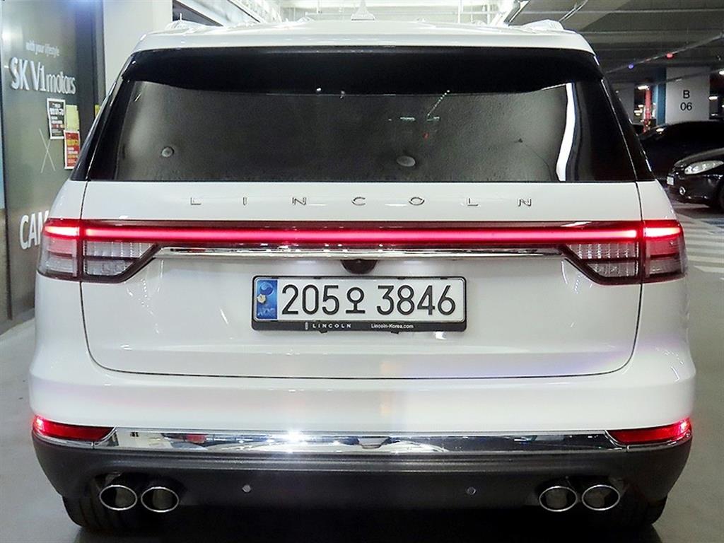 Lincoln Aviator - Vista 5