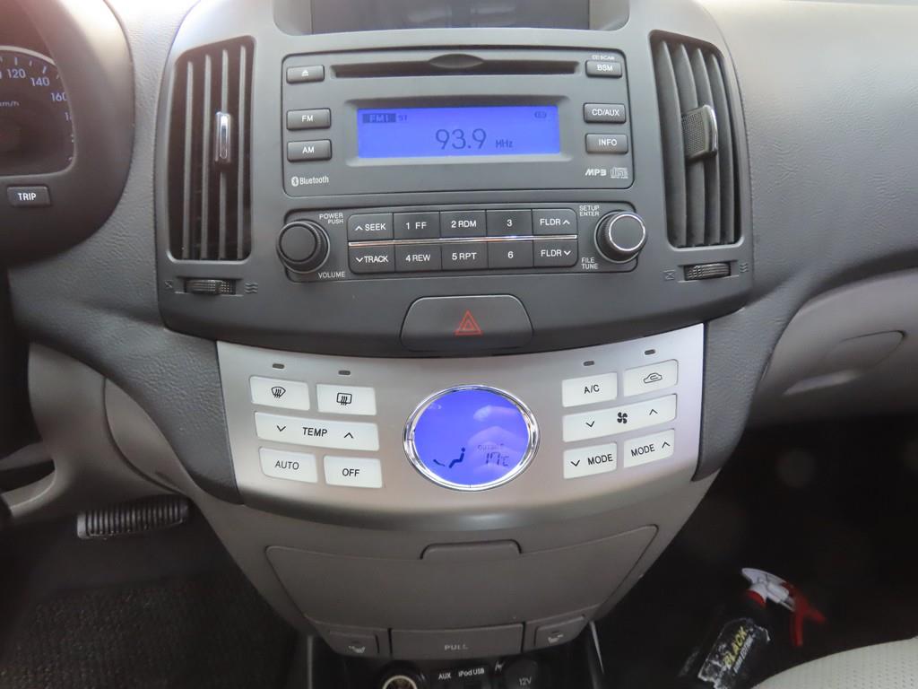 HYUNDAI Avante - Vista 11