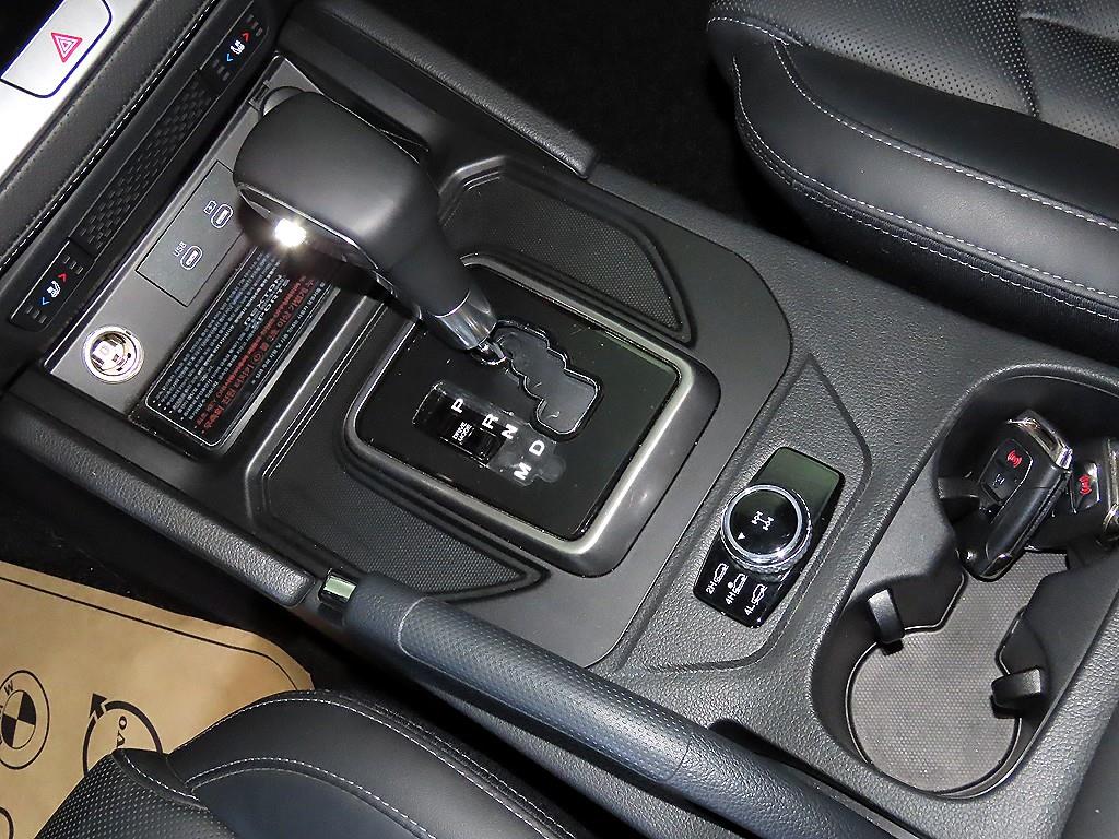 Ssangyong Rexton - Vista 12