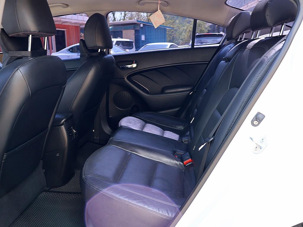 KIA K3 2013 Blanco - Importación desde Corea - HF Imports Iquique - Foto 11