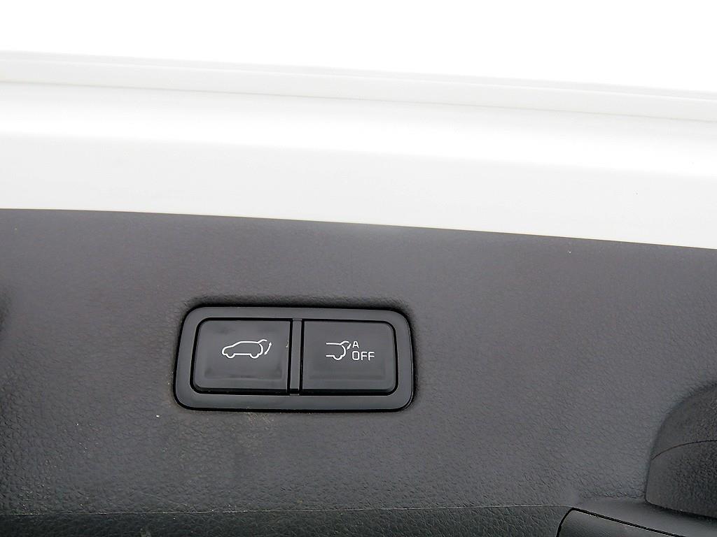 KIA Carnival - Vista 6
