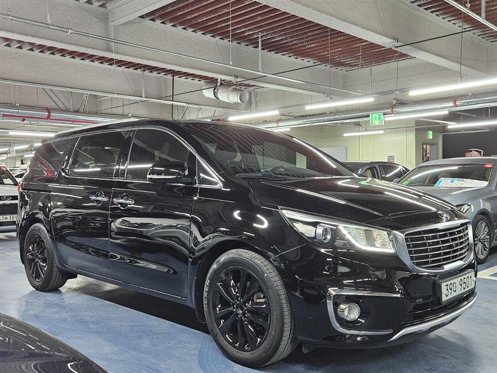 KIA Carnival - Vista 3