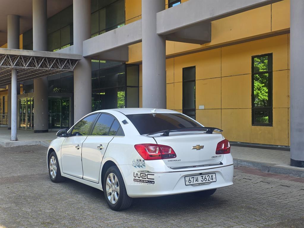 Chevrolet Cruise - Vista 4