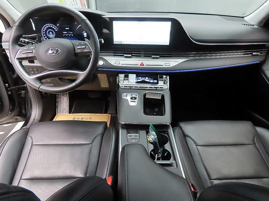 HYUNDAI Grandeur - Vista 7