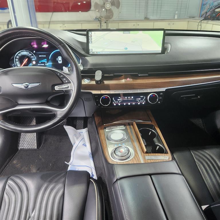 Genesis G80 - Vista 6