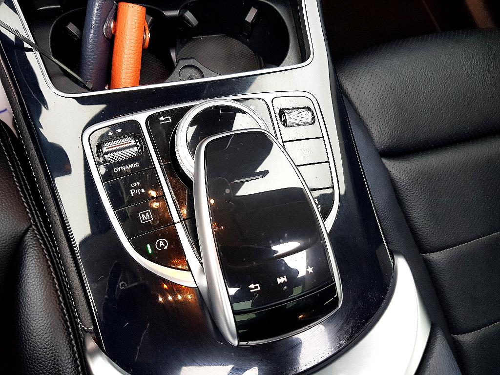 Mercedes Benz GLC Class - Vista 12