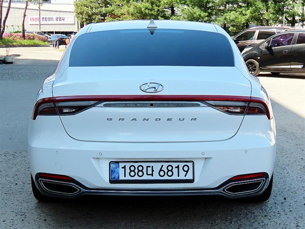 HYUNDAI Grandeur - Vista 4
