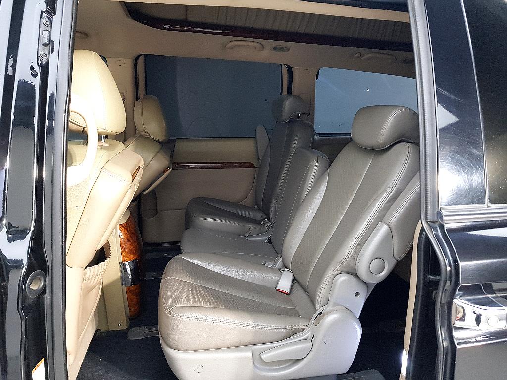 KIA Carnival - Vista 9