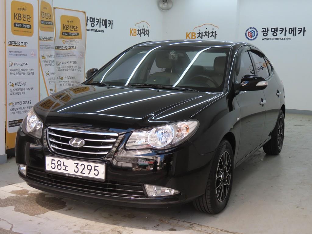 HYUNDAI Avante - Vista 2