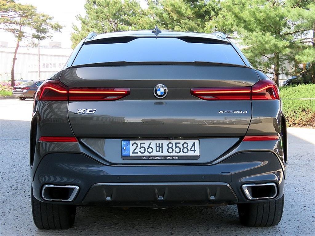 BMW X6 - Vista 4