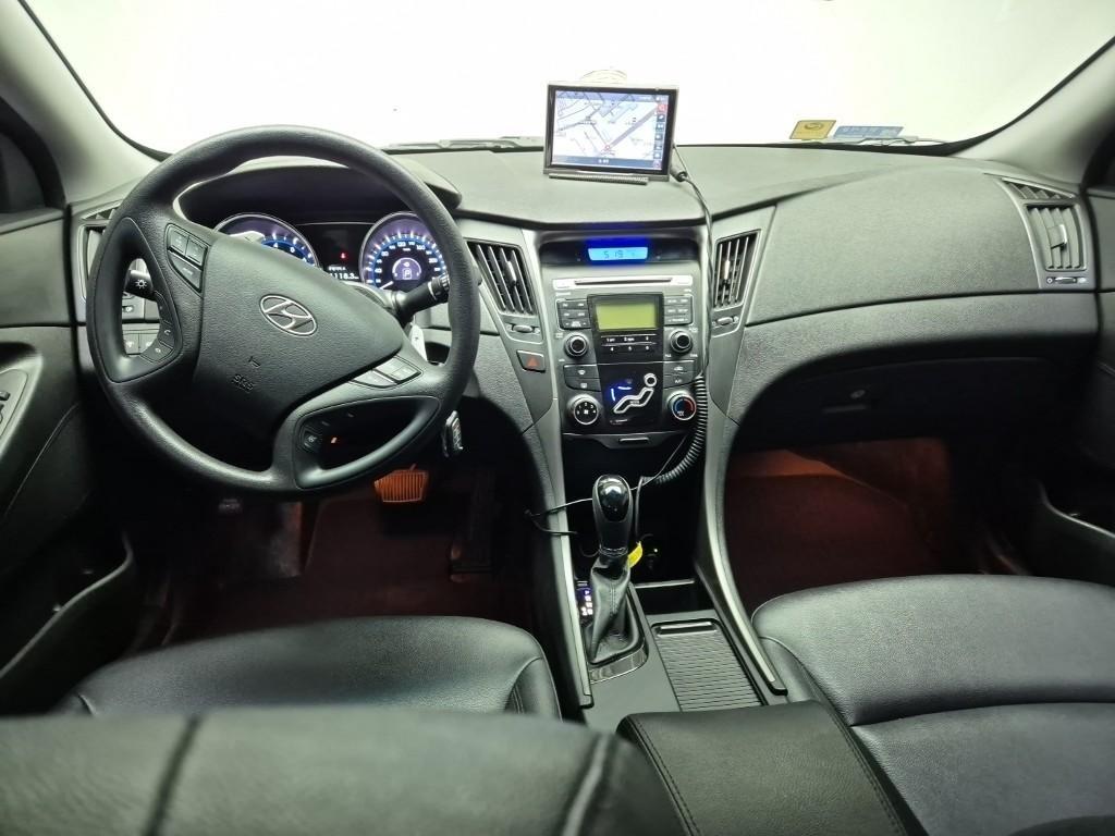 HYUNDAI Sonata - Vista 7
