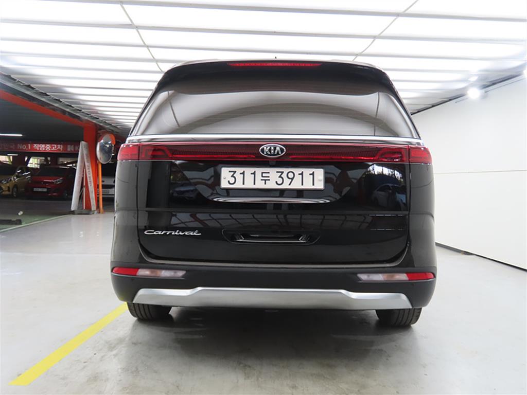 KIA Carnival - Vista 3