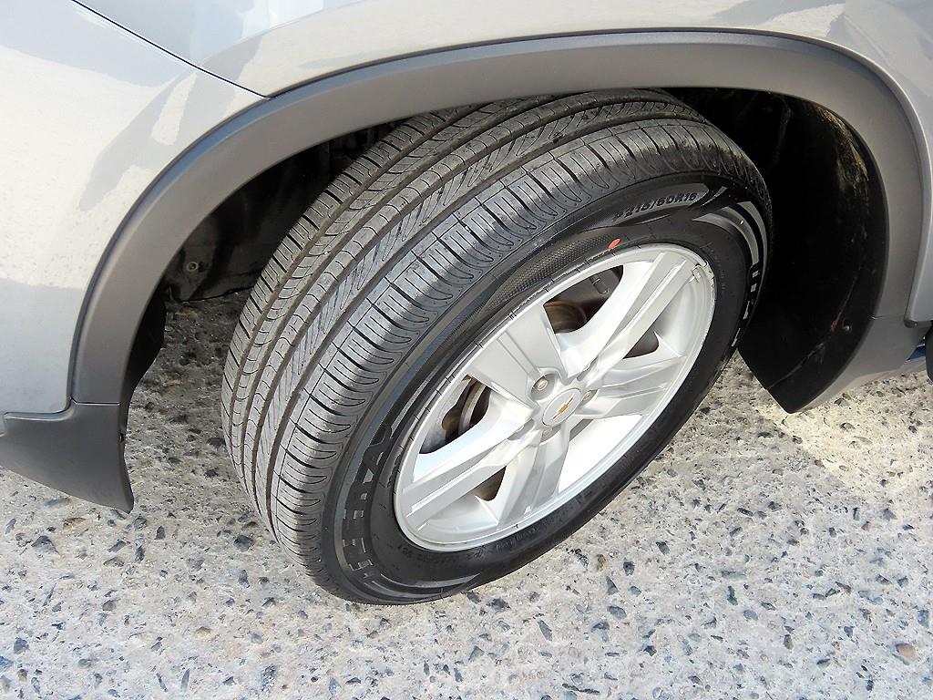 Chevrolet Trax 2019 Gris - Importación desde Corea - HF Imports Iquique - Foto 18