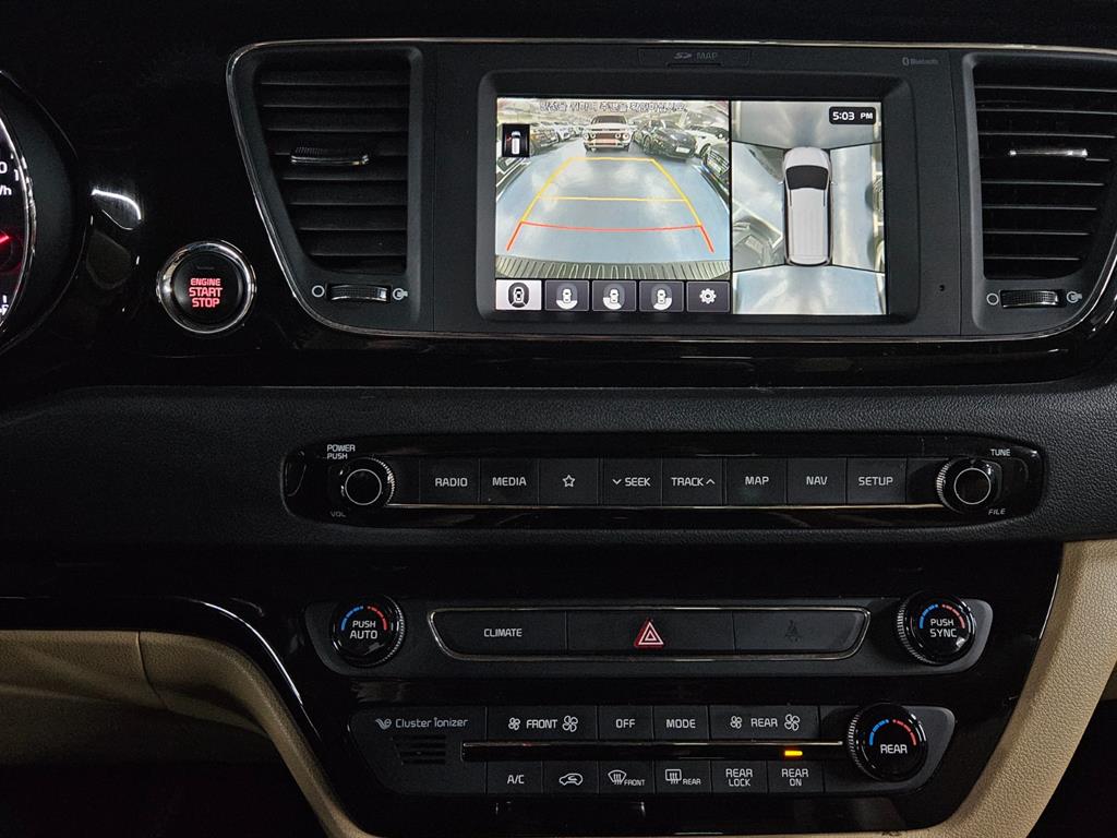 KIA Carnival - Vista 10