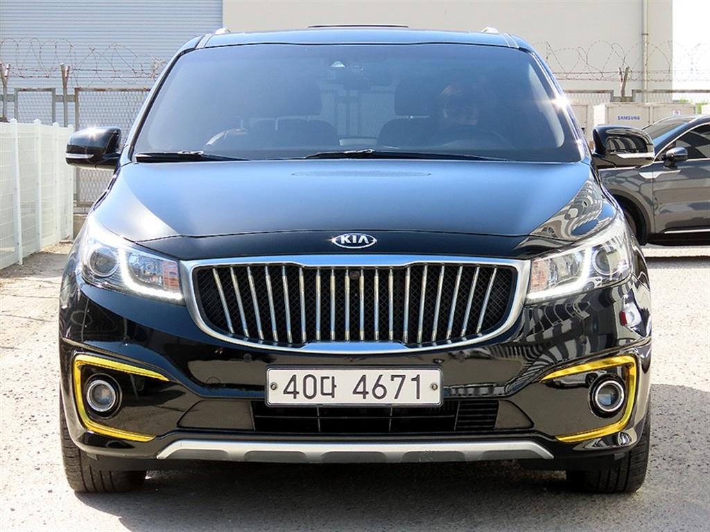 KIA Carnival 2018 Negro - Importación desde Corea - HF Imports Iquique - Foto 1