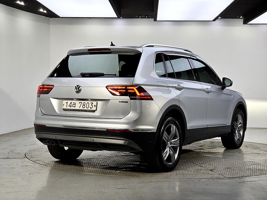 Volkswagen Tiguan - Vista 4