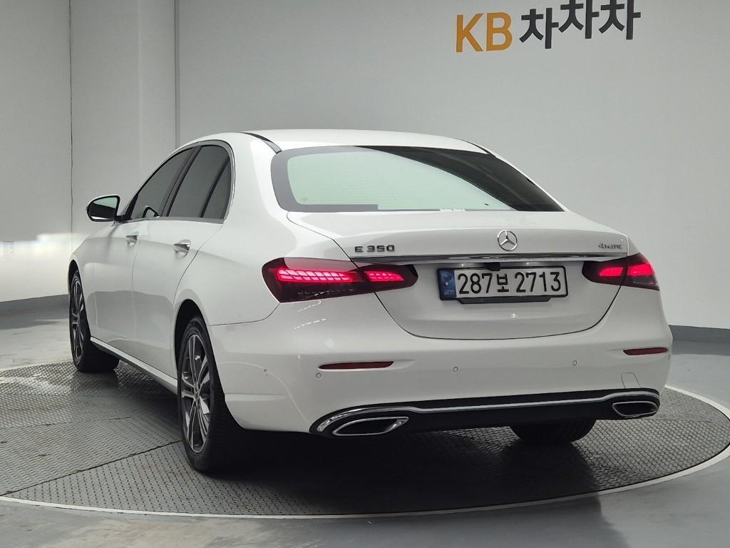 Mercedes Benz E class - Vista 3