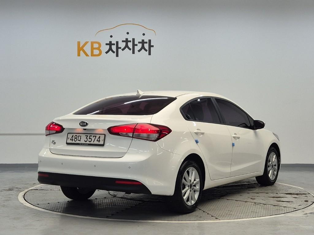 KIA K3 - Vista 2