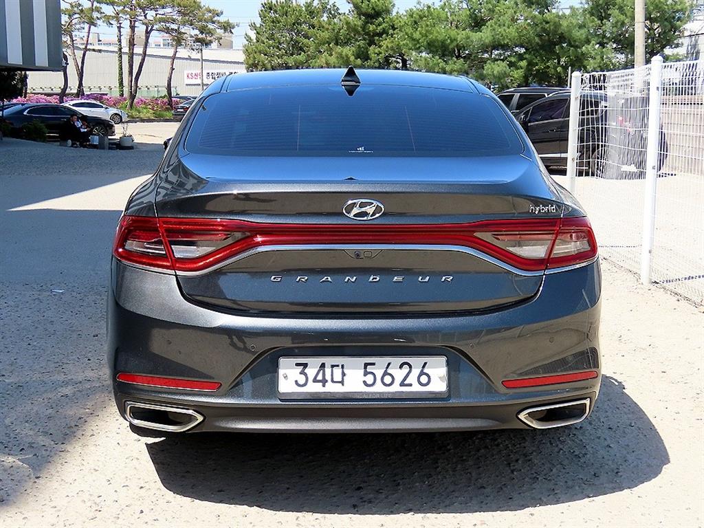 HYUNDAI Grandeur - Vista 4