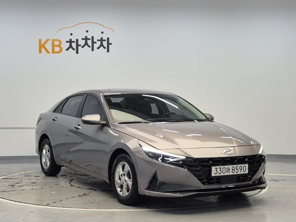 HYUNDAI Avante - Vista 4