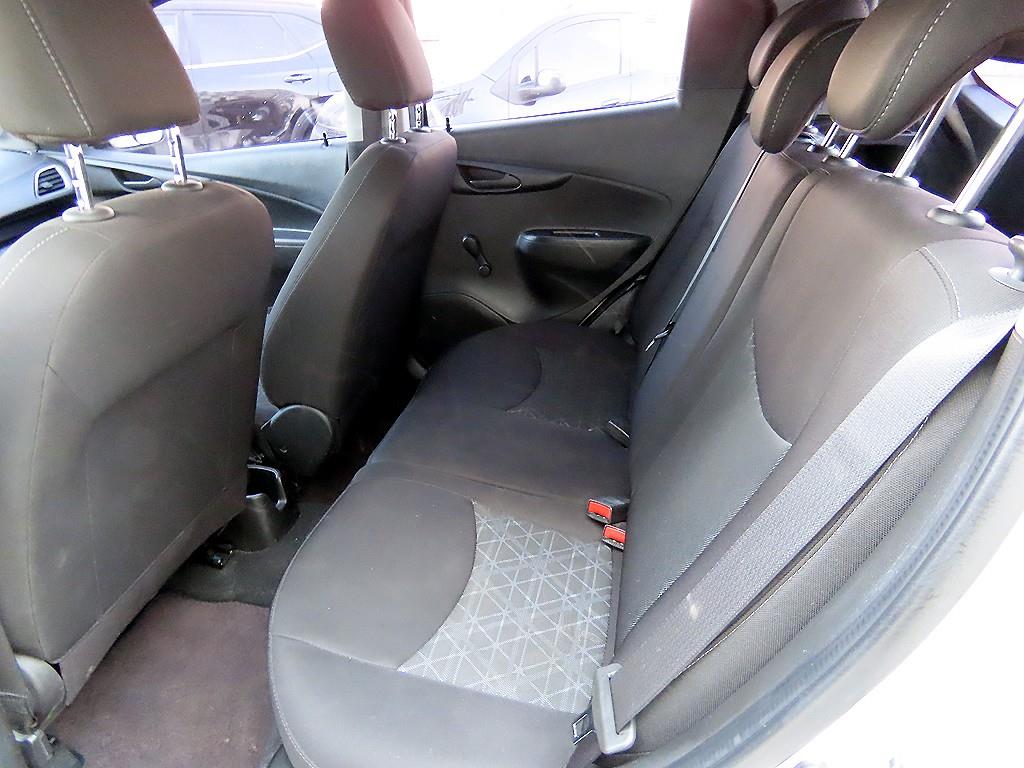 Chevrolet Spark - Vista 6