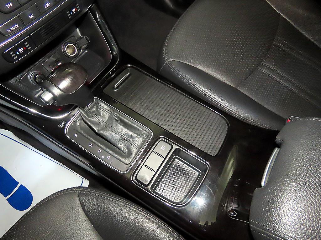 KIA Sorento - Vista 12