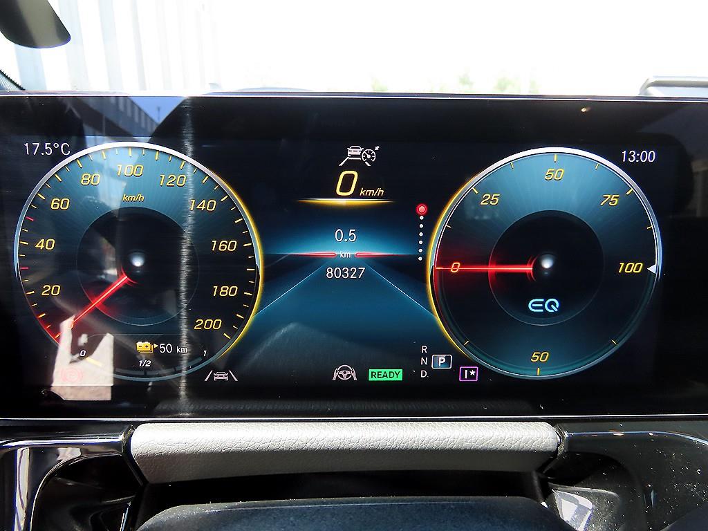 Mercedes Benz EQA - Vista 9