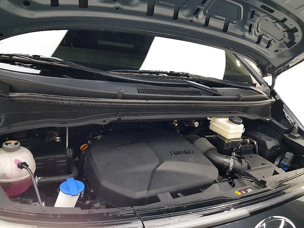HYUNDAI Staria - Vista 6