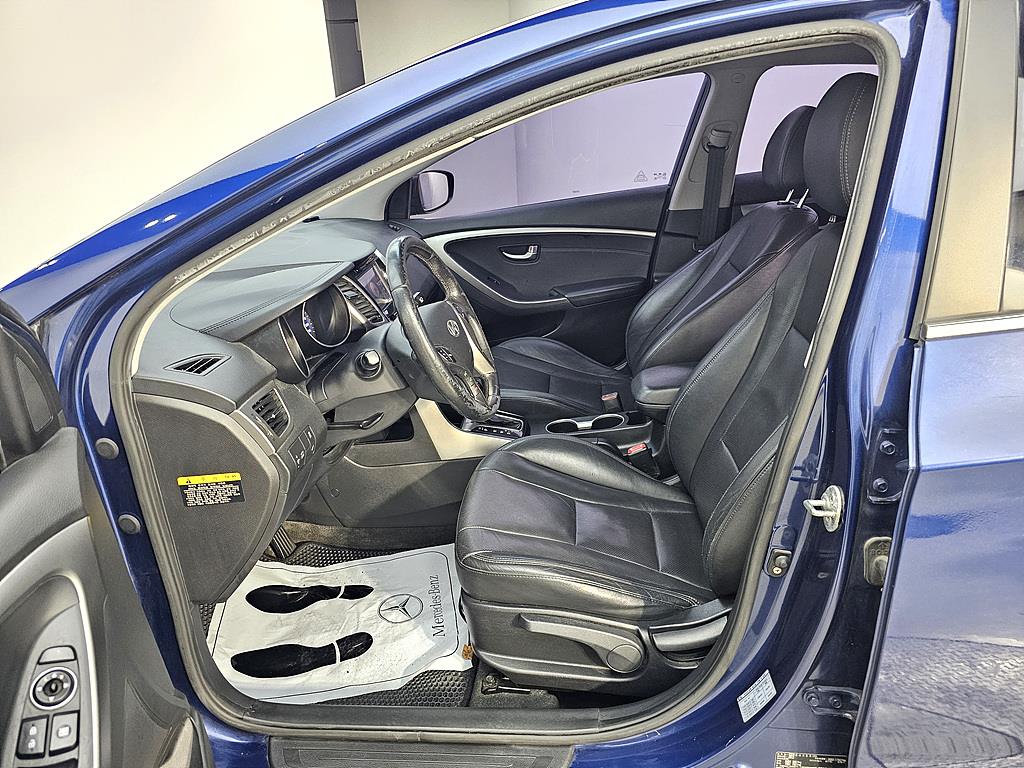 HYUNDAI i30 - Vista 8