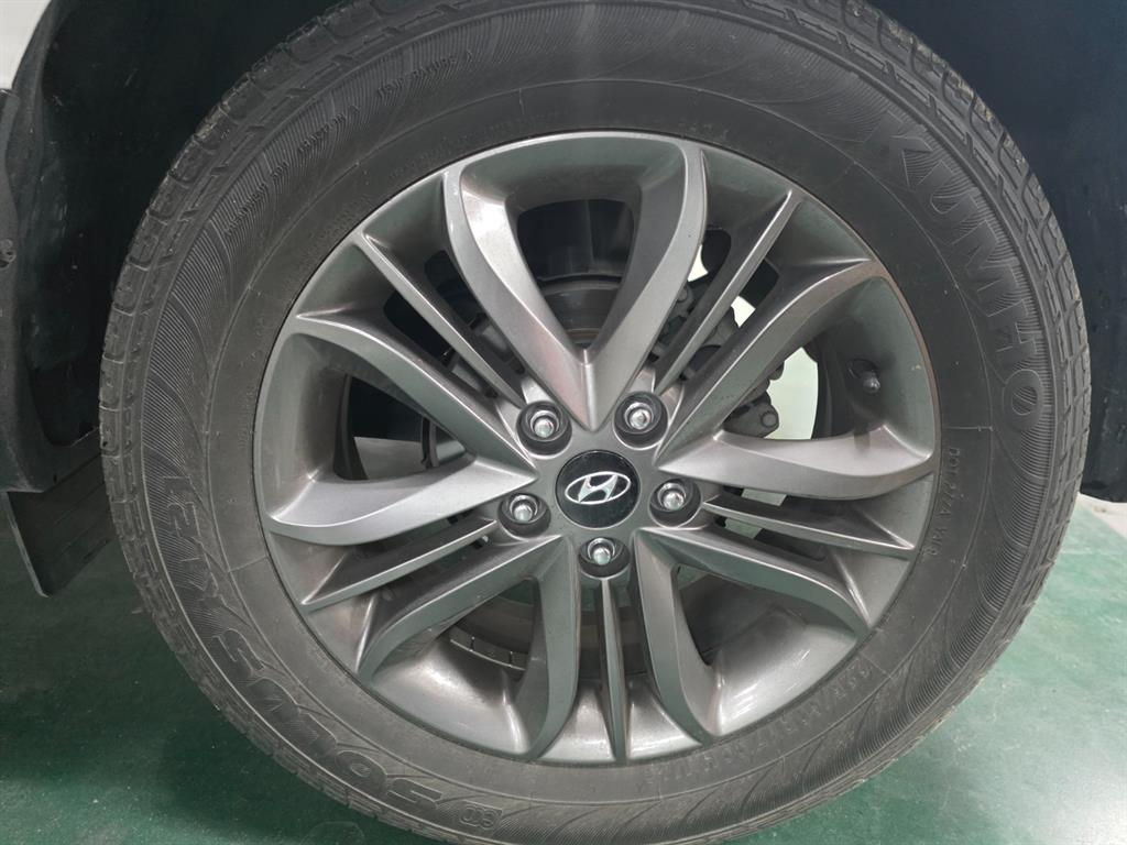 HYUNDAI Tucson - Vista 5