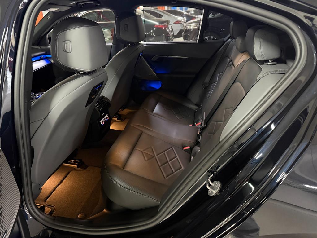 BMW 5 Series - Vista 11