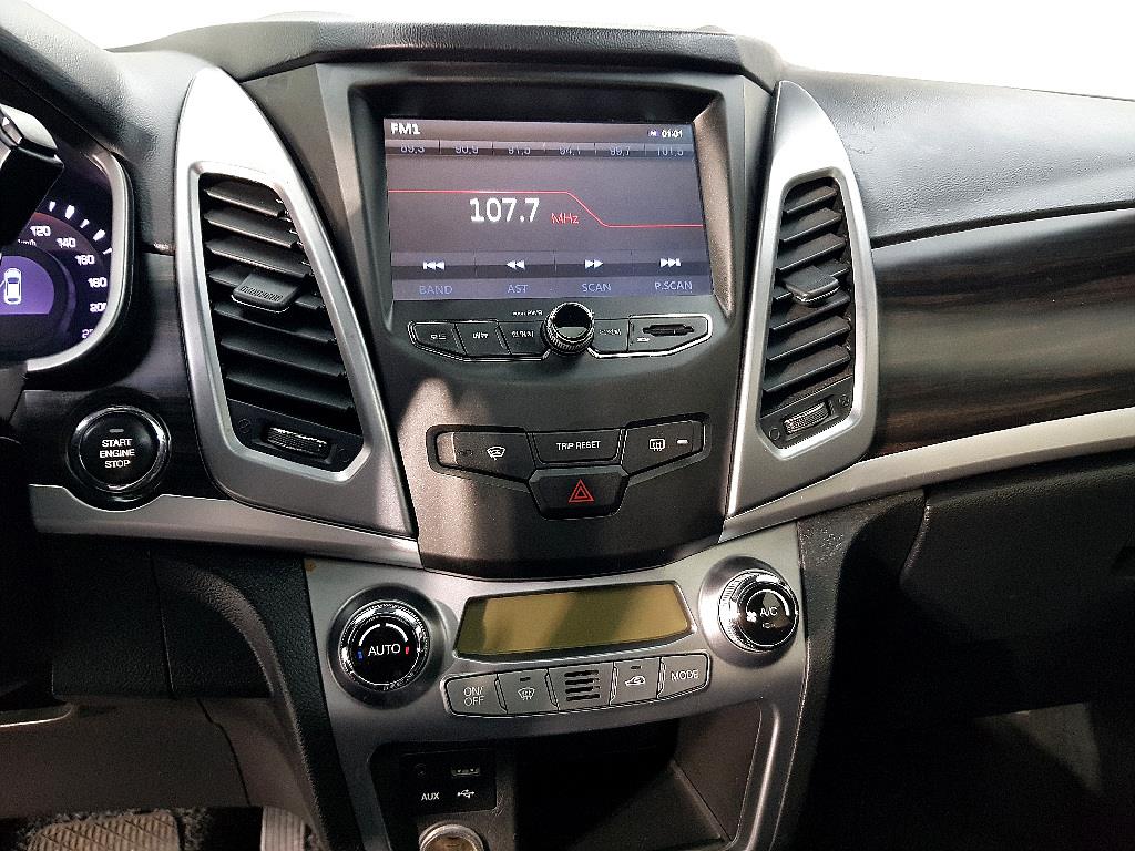 Ssangyong Korando - Vista 11