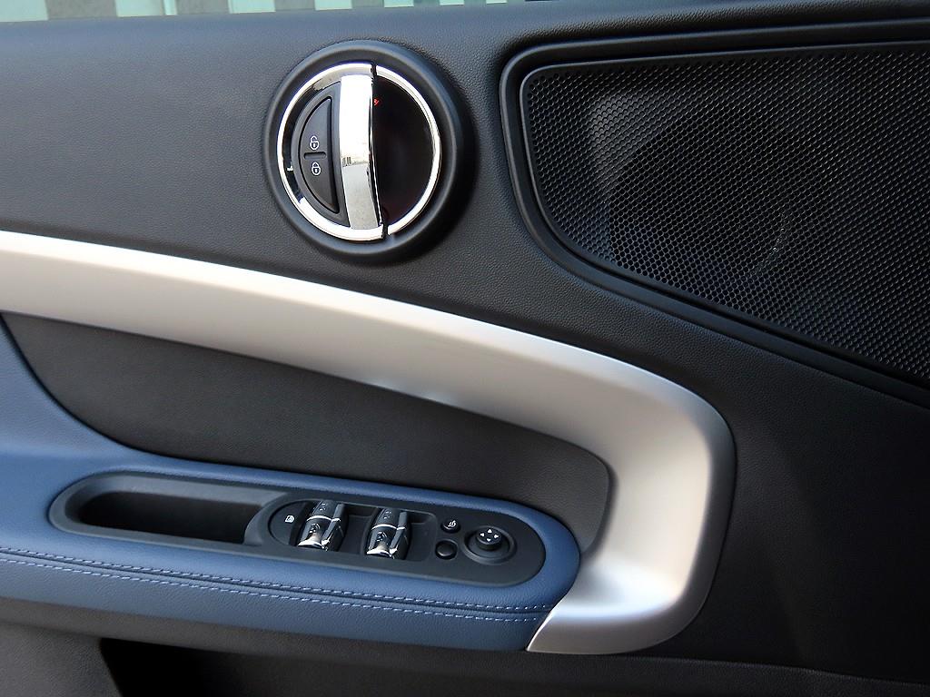 Mini Countryman - Vista 12