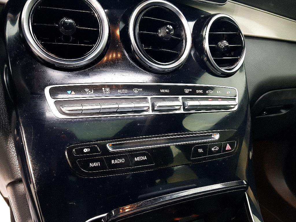 Mercedes Benz GLC Class - Vista 11