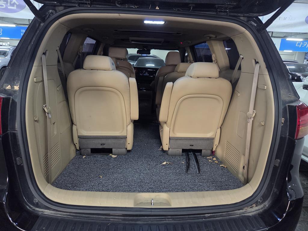 KIA Carnival 2017 Negro - Importación desde Corea - HF Imports Iquique - Foto 18