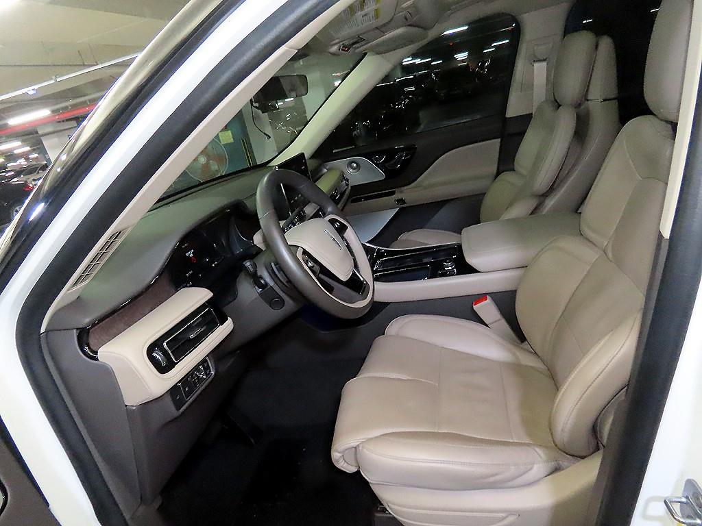 Lincoln Aviator - Vista 6