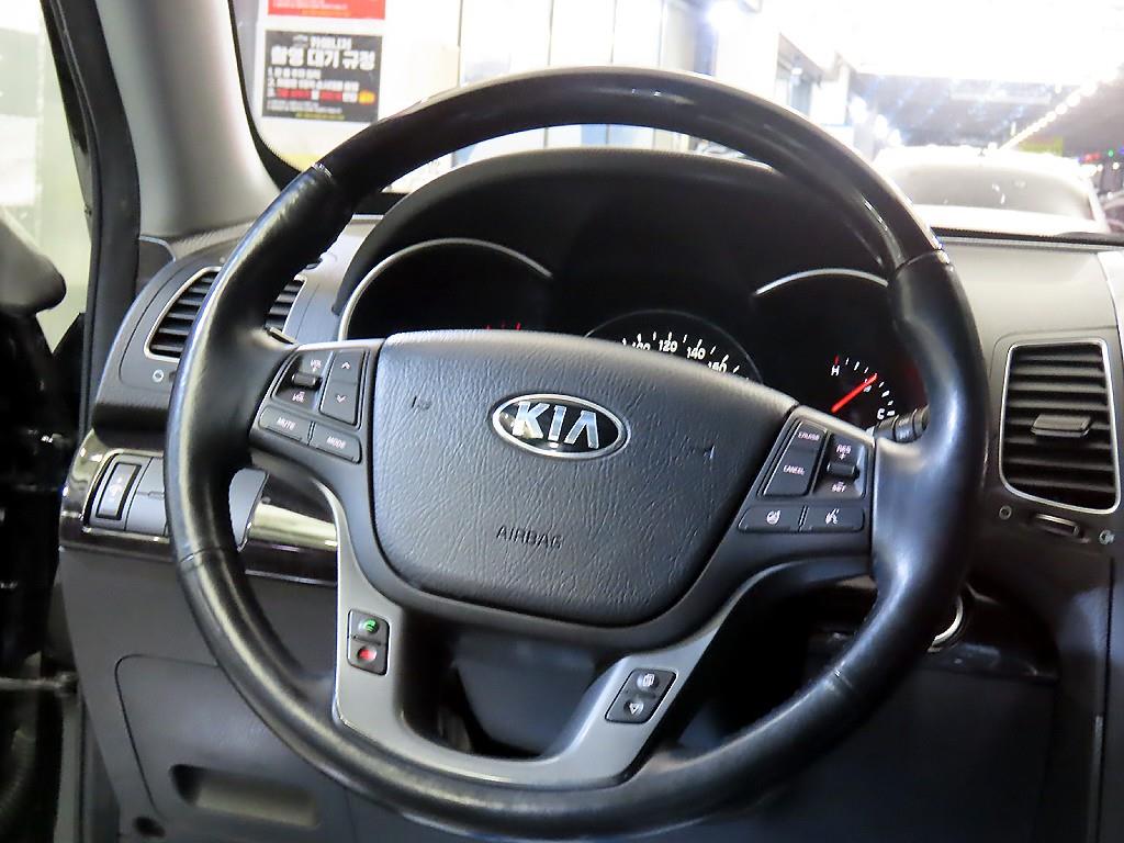 KIA Sorento - Vista 8