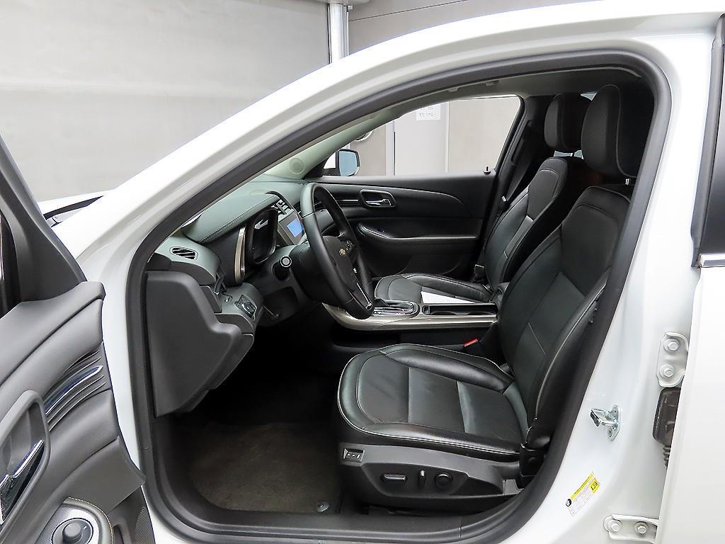 Chevrolet Malibu - Vista 5