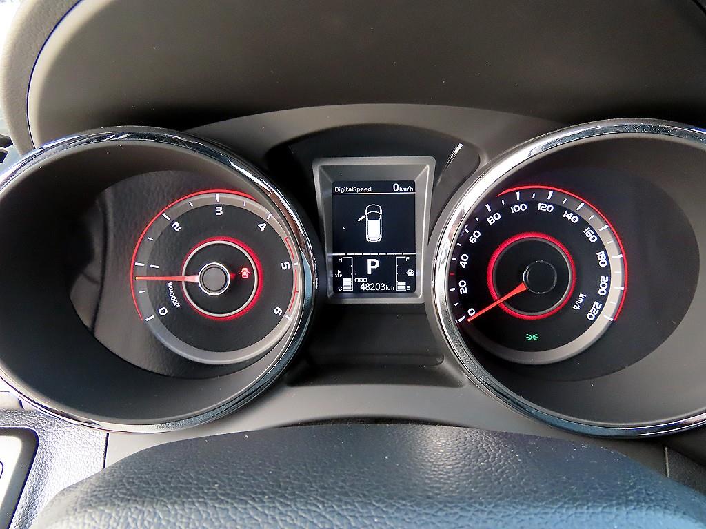 Ssangyong Tivoli - Vista 9