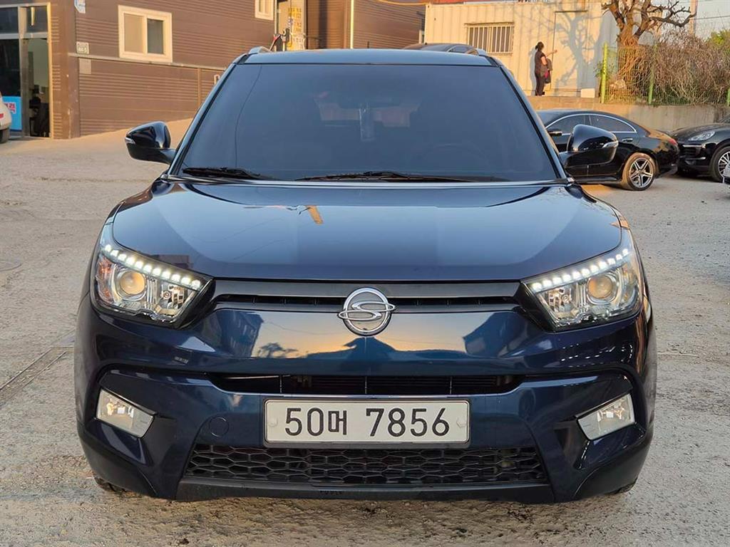 Ssangyong Tivoli - Vista 2